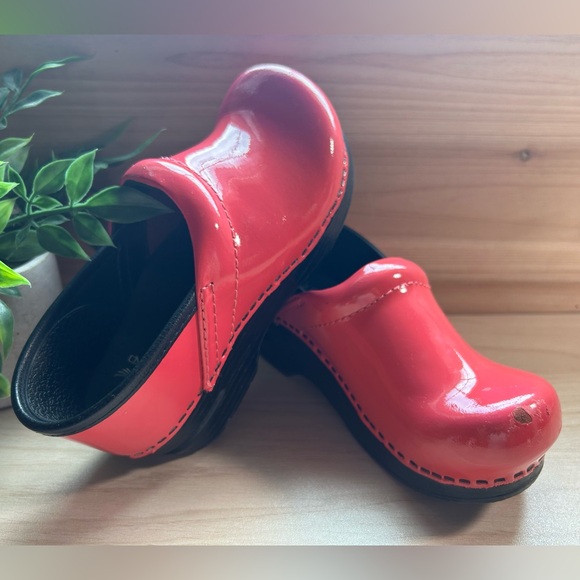 Dansko Hot Pink Leather Clogs - Picture 3 of 9